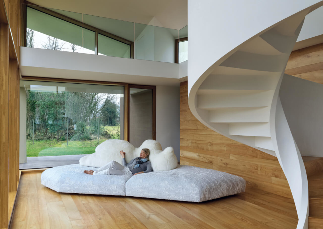 Weißes Sofa „Pack“ in luxuriösem Look von Edra: Unverwechselbares Design made in Italy. Entdecken Sie Designermöbel der Extraklasse bei raumideen.