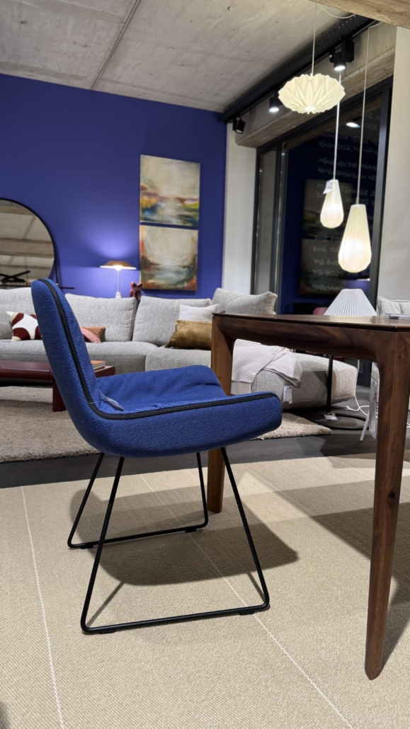 Nr. 6 Freifrau Leya Armchair Low